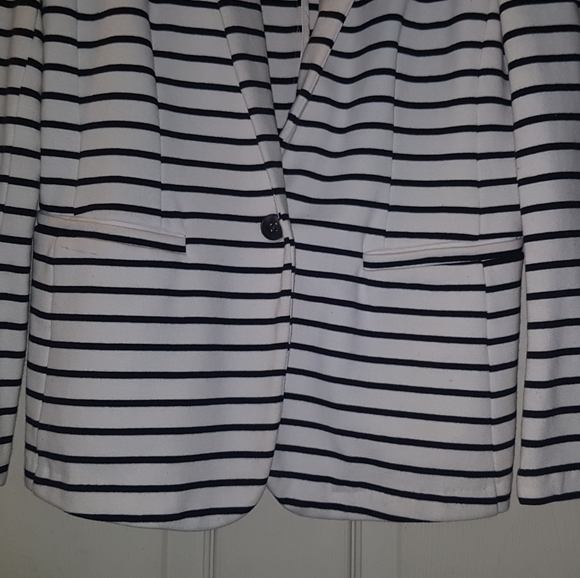 Old Navy Blazer - Picture 7 of 12